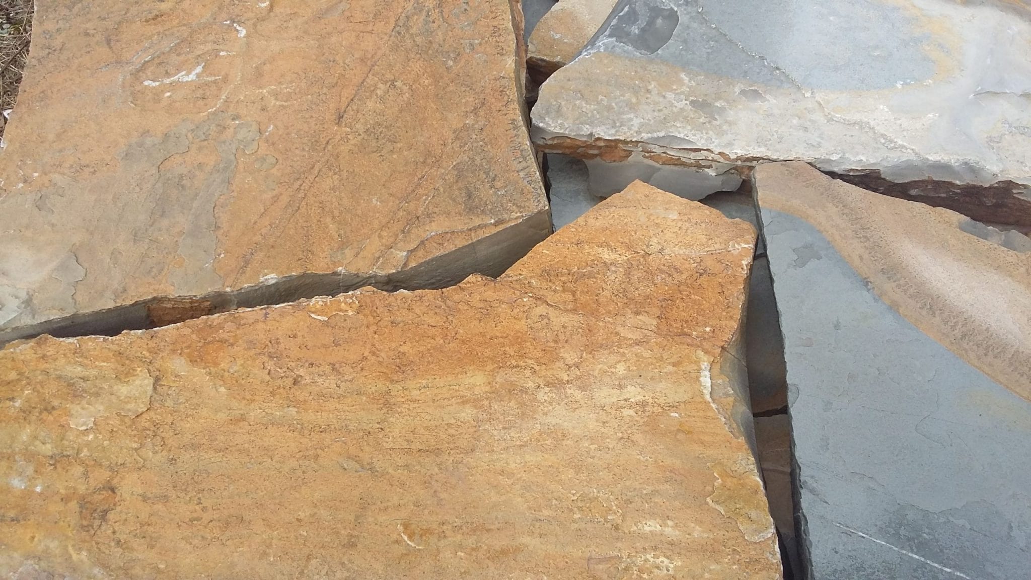 PIEDRA IRREGULAR AMARILLA COBALTO (2)-min