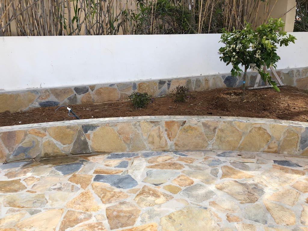 PIEDRA IRREGULAR AMARILLA COBALTO (3)-min